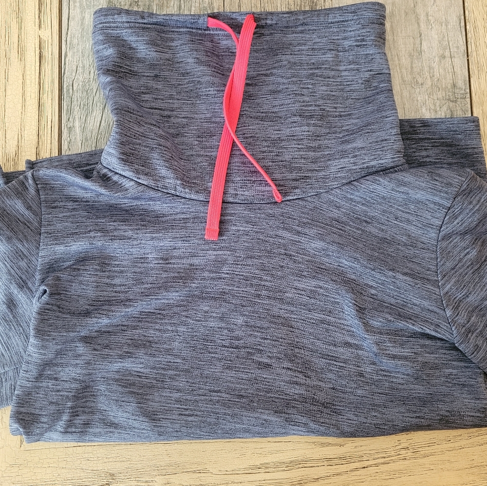 EuC Women's Columbia turtleneck pull over